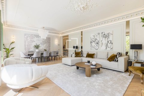 4 bedrooms apartment for sale in Barcelona, Catalonia, Spain № 4336 - photo 25