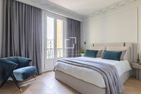 4 bedrooms apartment for sale in Barcelona, Catalonia, Spain № 4336 - photo 8