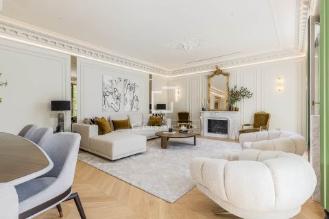 4 bedrooms apartment for sale in Barcelona, Catalonia, Spain № 4336 - photo 27
