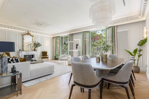 4 bedrooms apartment for sale in Barcelona, Catalonia, Spain № 4336 - photo 23