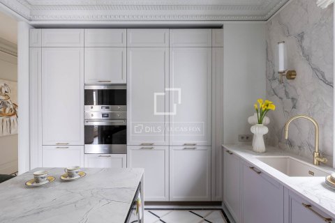 4 bedrooms apartment for sale in Barcelona, Catalonia, Spain № 4336 - photo 3