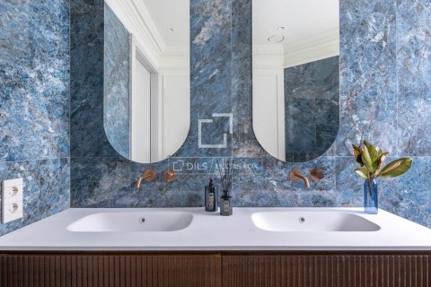 4 bedrooms apartment for sale in Barcelona, Catalonia, Spain № 4336 - photo 10