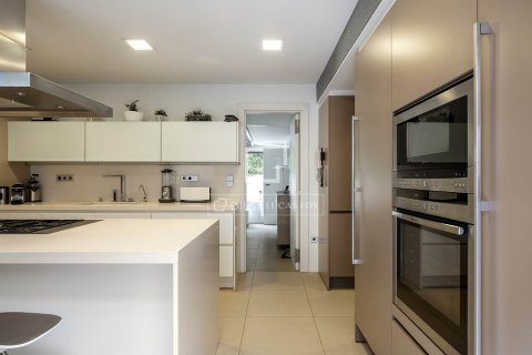6 bedrooms villa for sale in Barcelona, Catalonia, Spain № 6368 - photo 16