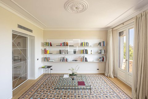 3 bedrooms apartment for sale in Barcelona, Catalonia, Spain № 4412 - photo 7