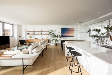 4 bedrooms apartment for sale in Barcelona, Catalonia, Spain № 4415