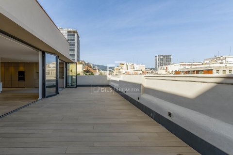 Ático de 3 dormitorios en venta en Barcelona, Cataluña, Spain № 4413 - foto 3