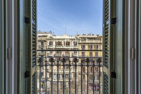 Ático de 3 dormitorios en venta en Barcelona, Cataluña, Spain № 4413 - foto 24