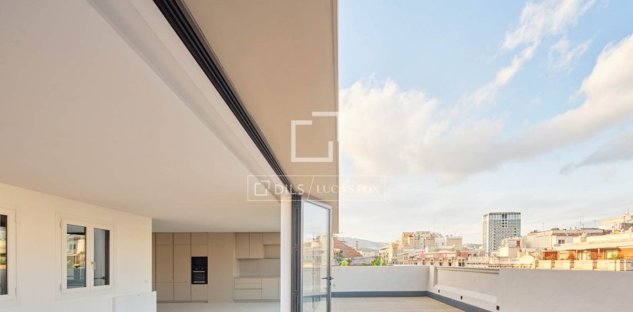 Ático de 3 dormitorios en venta en Barcelona, Cataluña, Spain № 4413