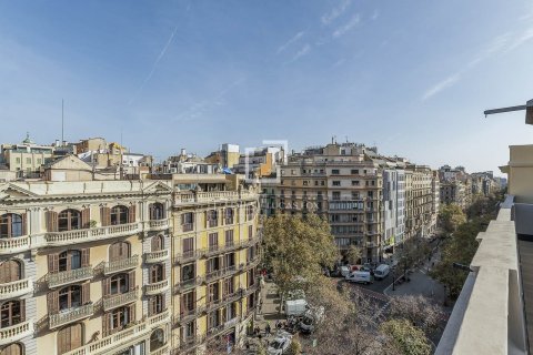 Ático de 3 dormitorios en venta en Barcelona, Cataluña, Spain № 4413 - foto 15