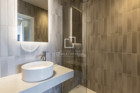 Ático de 3 dormitorios en venta en Barcelona, Cataluña, Spain № 4413 - foto 10