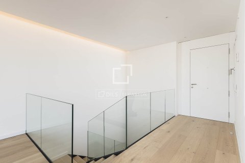 Ático de 3 dormitorios en venta en Barcelona, Cataluña, Spain № 4413 - foto 16