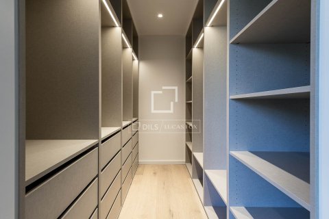 Ático de 3 dormitorios en venta en Barcelona, Cataluña, Spain № 4413 - foto 26