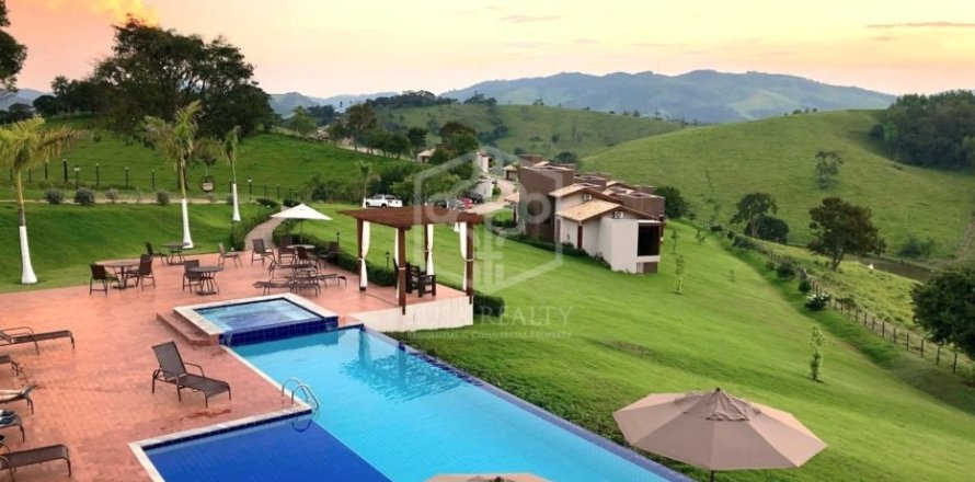 50 bedrooms commercial property for sale in Girona, Catalonia, Spain № 1010