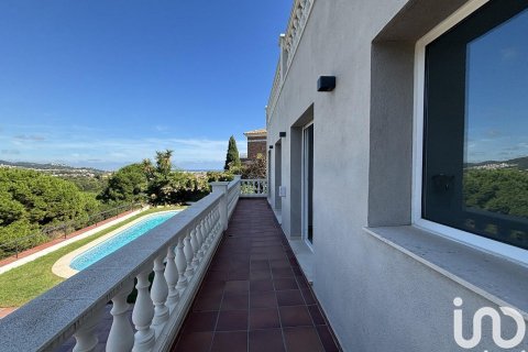 4 bedrooms house for sale in Calella, Barcelona, Catalonia, Spain № 4798