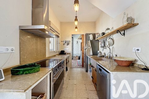 4 bedrooms villa for sale in Llorenc Del Penedes, Tarragona, Catalonia, Spain № 7445 - photo 14