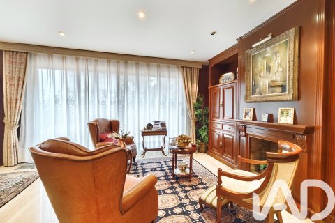 Apartamento de 5 dormitorios en venta en Igualada, Barcelona, Cataluña, Spain № 7442 - foto 23