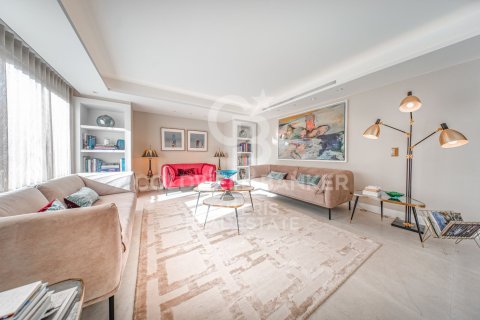 4 bedrooms apartment for sale in Barcelona, Catalonia, Spain № 5331 - photo 7