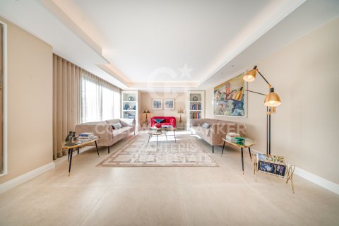 4 bedrooms apartment for sale in Barcelona, Catalonia, Spain № 5331