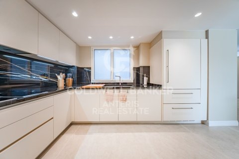 4 bedrooms apartment for sale in Barcelona, Catalonia, Spain № 5331 - photo 16