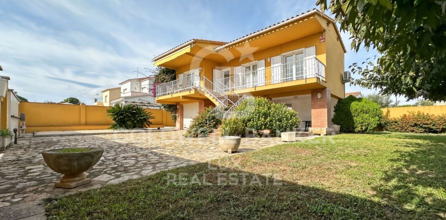 3 chambres house à vendre à L'Escala, Girona, Catalonia, Spain № 5467