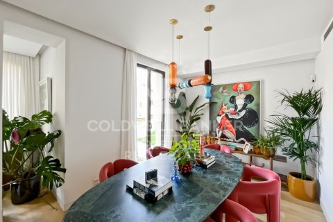 Apartamento de 2 dormitorios en venta en Barcelona, Cataluña, Spain № 5465 - foto 9