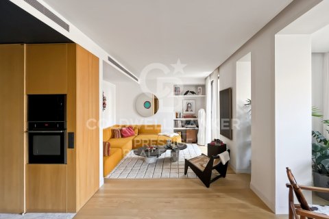 Apartamento de 2 dormitorios en venta en Barcelona, Cataluña, Spain № 5465 - foto 3