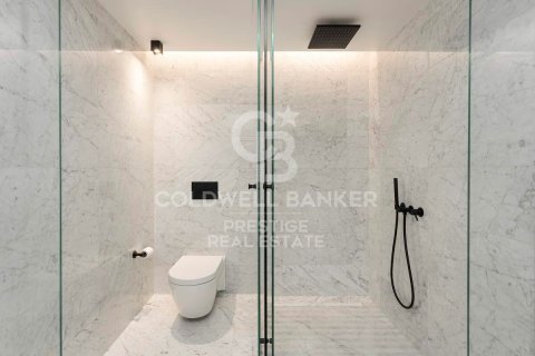 Apartamento de 2 dormitorios en venta en Barcelona, Cataluña, Spain № 5465 - foto 29