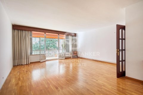 4 bedrooms apartment for sale in Barcelona, Catalonia, Spain № 5468 - photo 2
