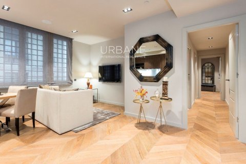 2 bedrooms apartment for sale in Ciutat Vella, Barcelona, Catalonia, Spain № 2659
