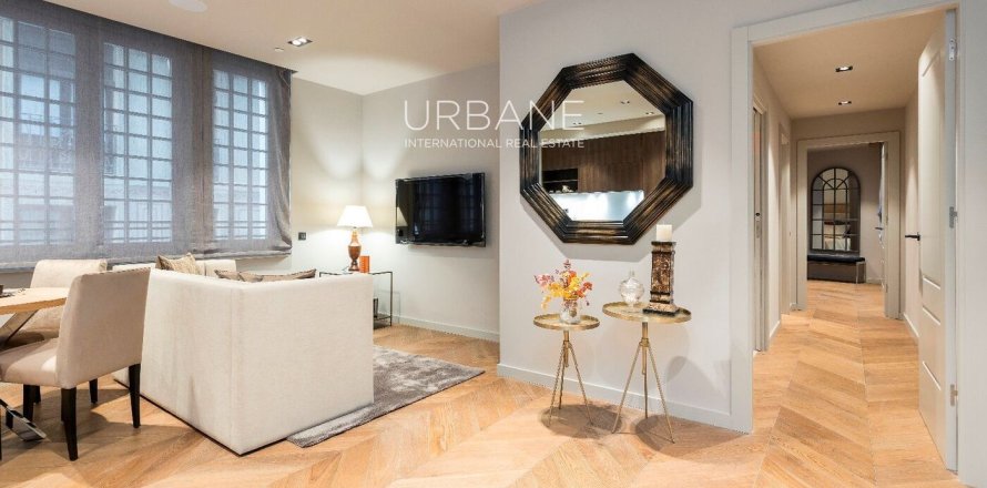 2 bedrooms apartment for sale in Ciutat Vella, Barcelona, Catalonia, Spain № 2659