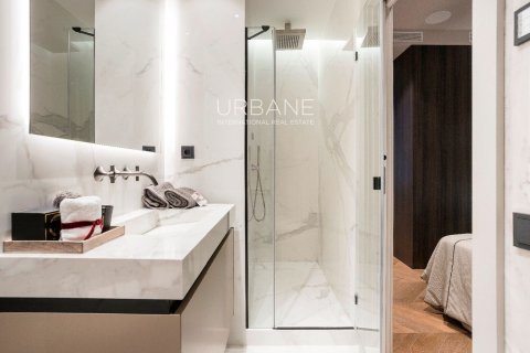 2 bedrooms apartment for sale in Ciutat Vella, Barcelona, Catalonia, Spain № 2659 - photo 25
