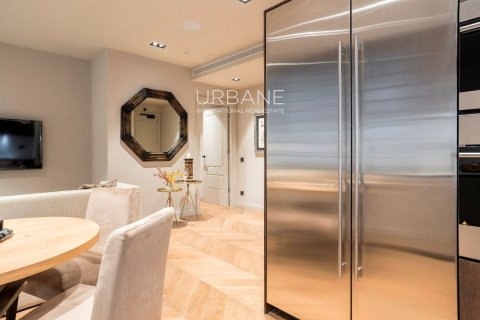 2 bedrooms apartment for sale in Ciutat Vella, Barcelona, Catalonia, Spain № 2659 - photo 8