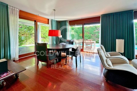 Купить дом в Фигерас, Испания с 4 спальни, 374м², № 5961 - фото 5