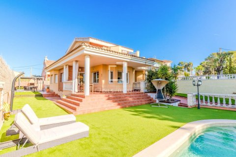 4 bedrooms villa for sale in Sitges, Barcelona, Catalonia, Spain № 4318
