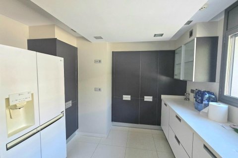 3 bedrooms apartment for sale in Principado De Andorra (Ninguna Poblacion Tiene C.P.), Lleida, Catalonia, Spain № 7755 - photo 25