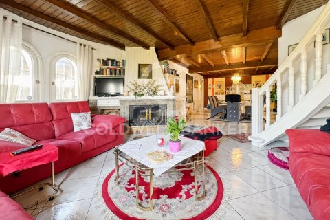 7 bedrooms villa for sale in Empuriabrava, Girona, Catalonia, Spain № 7759 - photo 19