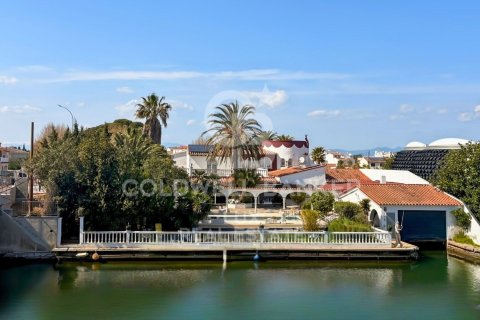 7 bedrooms villa for sale in Empuriabrava, Girona, Catalonia, Spain № 7759