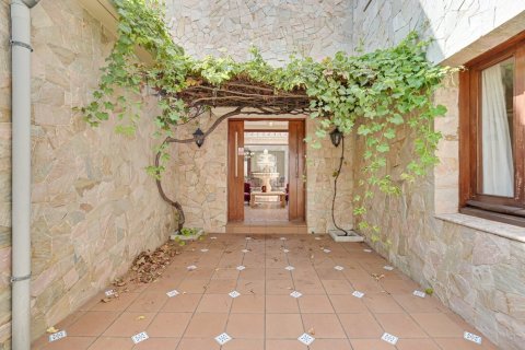 6 bedrooms villa for sale in Blanes, Girona, Catalonia, Spain № 1276 - photo 2