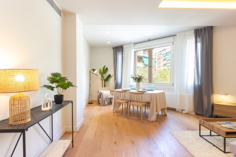 3 bedrooms apartment for sale in Barcelona, Catalonia, Spain № 1272 - photo 2