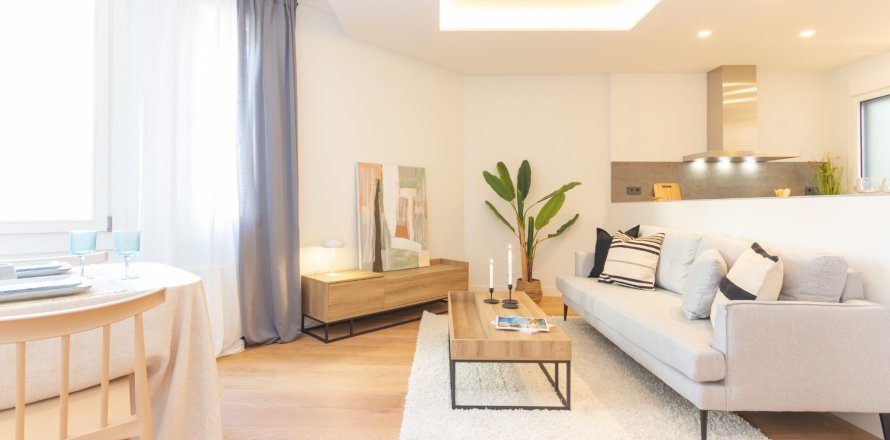 3 bedrooms apartment for sale in Barcelona, Catalonia, Spain № 1272