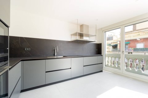 3 bedrooms apartment for sale in Barcelona, Catalonia, Spain № 1272 - photo 9
