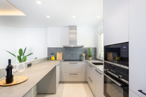 3 bedrooms apartment for sale in Barcelona, Catalonia, Spain № 1272 - photo 6