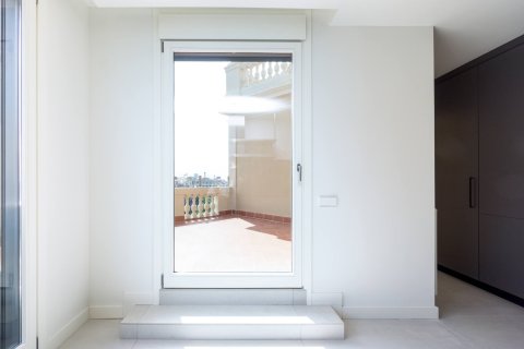3 bedrooms apartment for sale in Barcelona, Catalonia, Spain № 1272 - photo 15