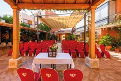 17 bedrooms commercial property for sale in Barcelona, Catalonia, Spain № 1274 - photo 3