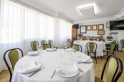 17 bedrooms commercial property for sale in Barcelona, Catalonia, Spain № 1274 - photo 11