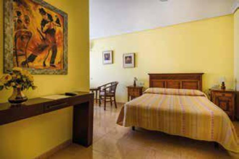 17 bedrooms commercial property for sale in Barcelona, Catalonia, Spain № 1274 - photo 8
