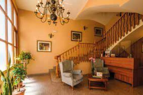 17 bedrooms commercial property for sale in Barcelona, Catalonia, Spain № 1274 - photo 4