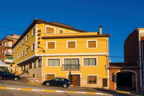 17 bedrooms commercial property for sale in Barcelona, Catalonia, Spain № 1274 - photo 2