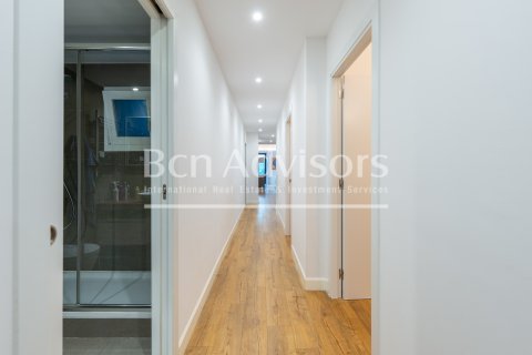3 bedrooms apartment for sale in Barcelona, Catalonia, Spain № 2899 - photo 22