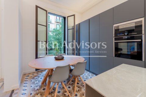3 bedrooms apartment for sale in Barcelona, Catalonia, Spain № 2900 - photo 8